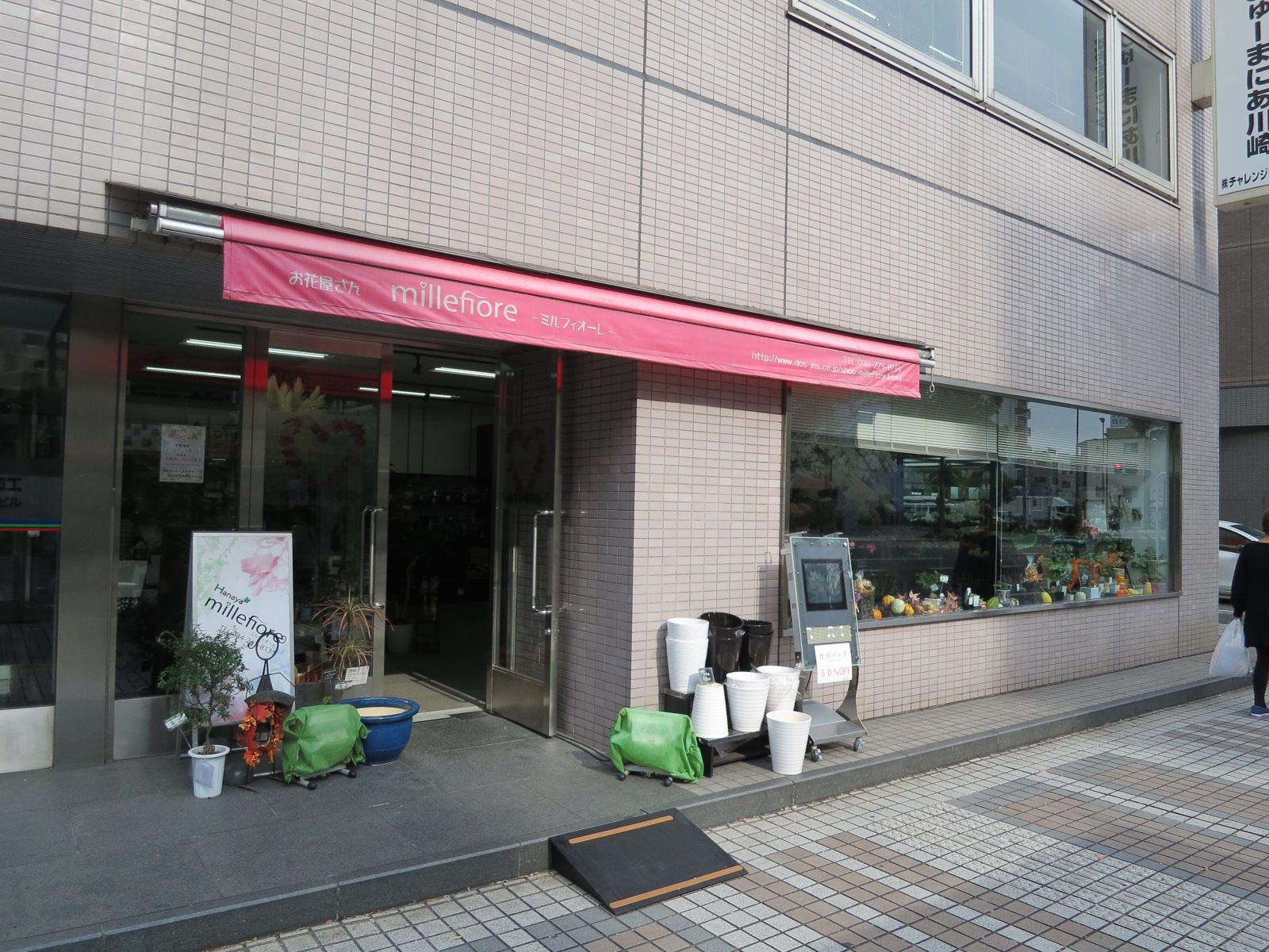 1階の花屋