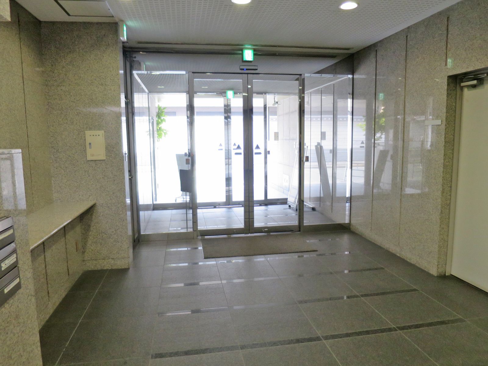エントランス