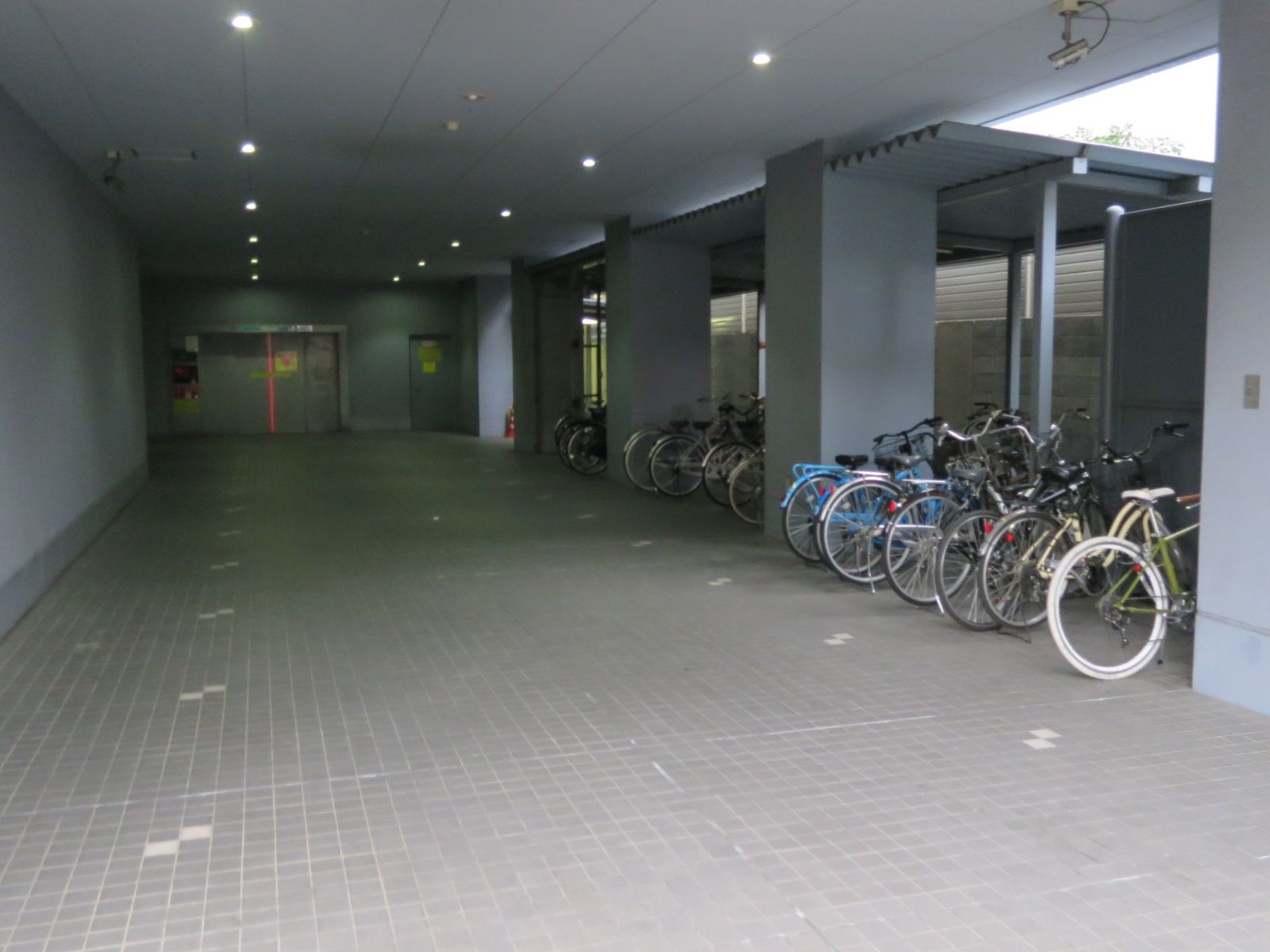 駐車・駐輪場
