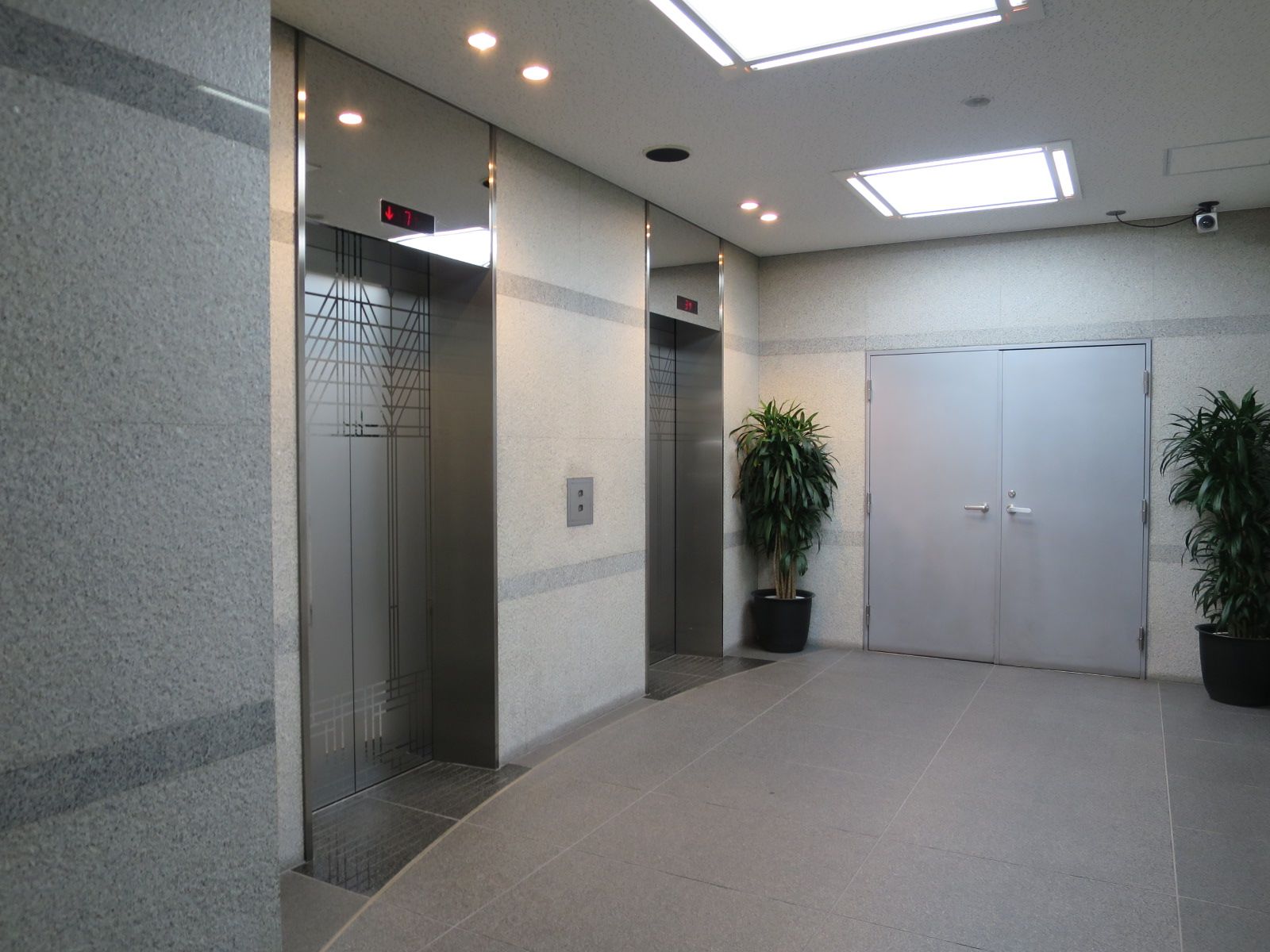 エレベーター(1基)