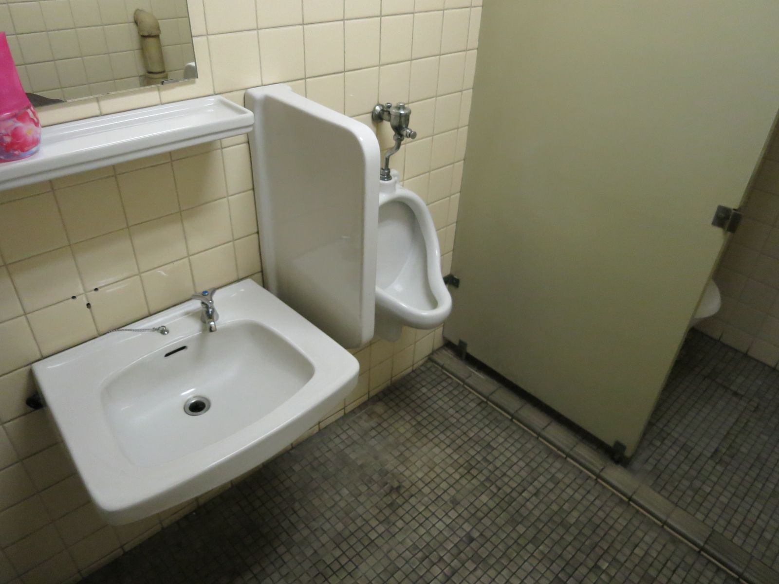 男性用トイレ