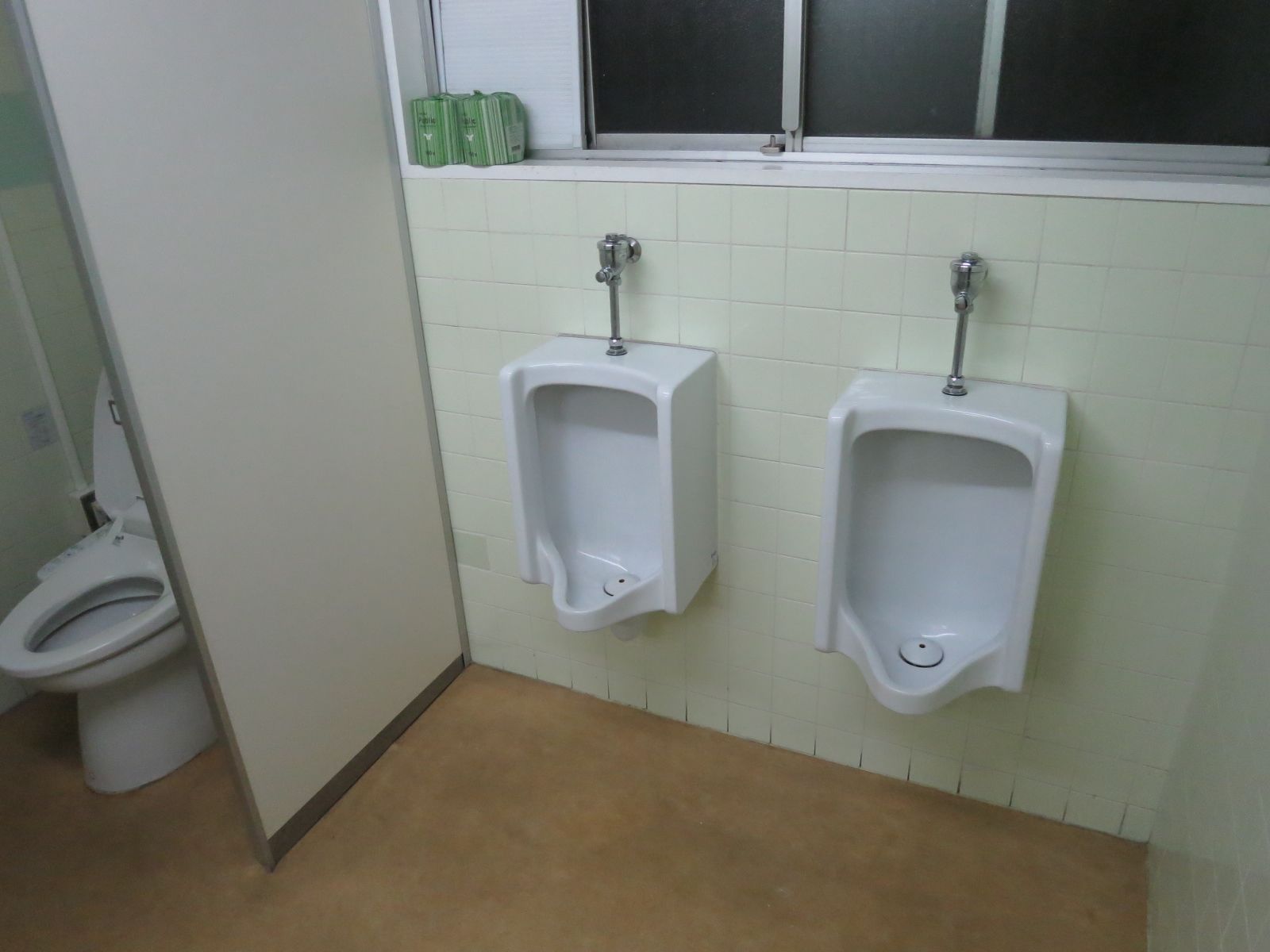男性用トイレ