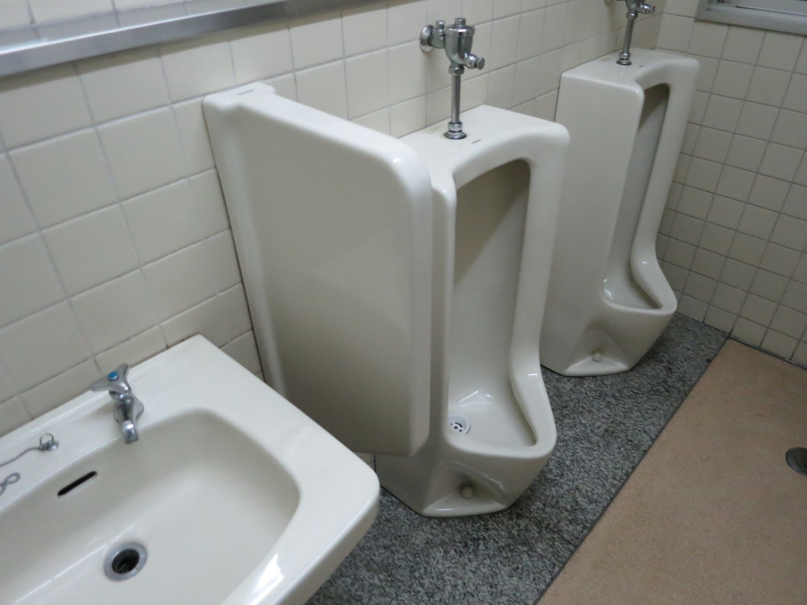 男性用トイレ
