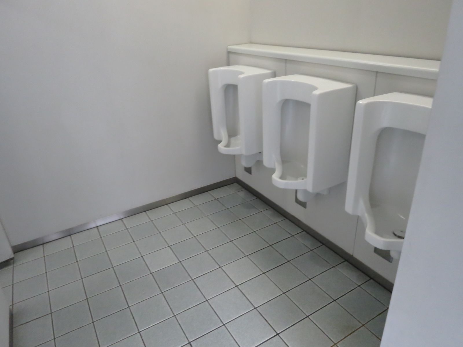 男性用トイレ