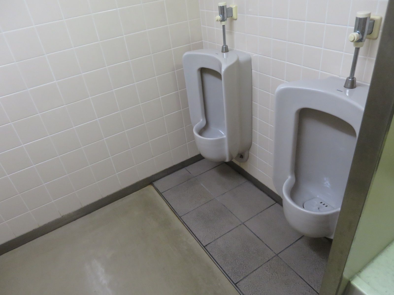 男性用トイレ