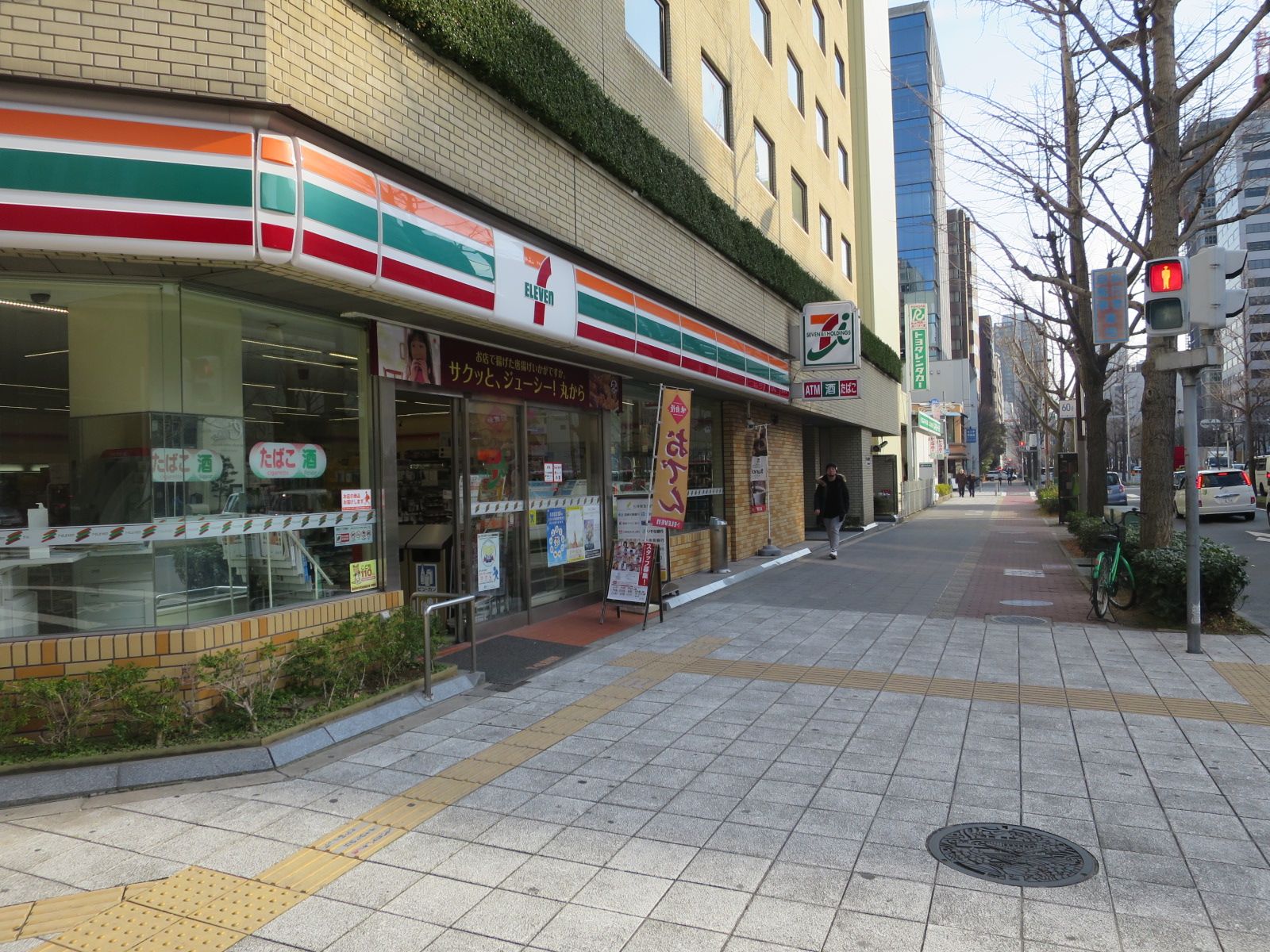 1階のセブンイレブン大阪立売堀1丁目店