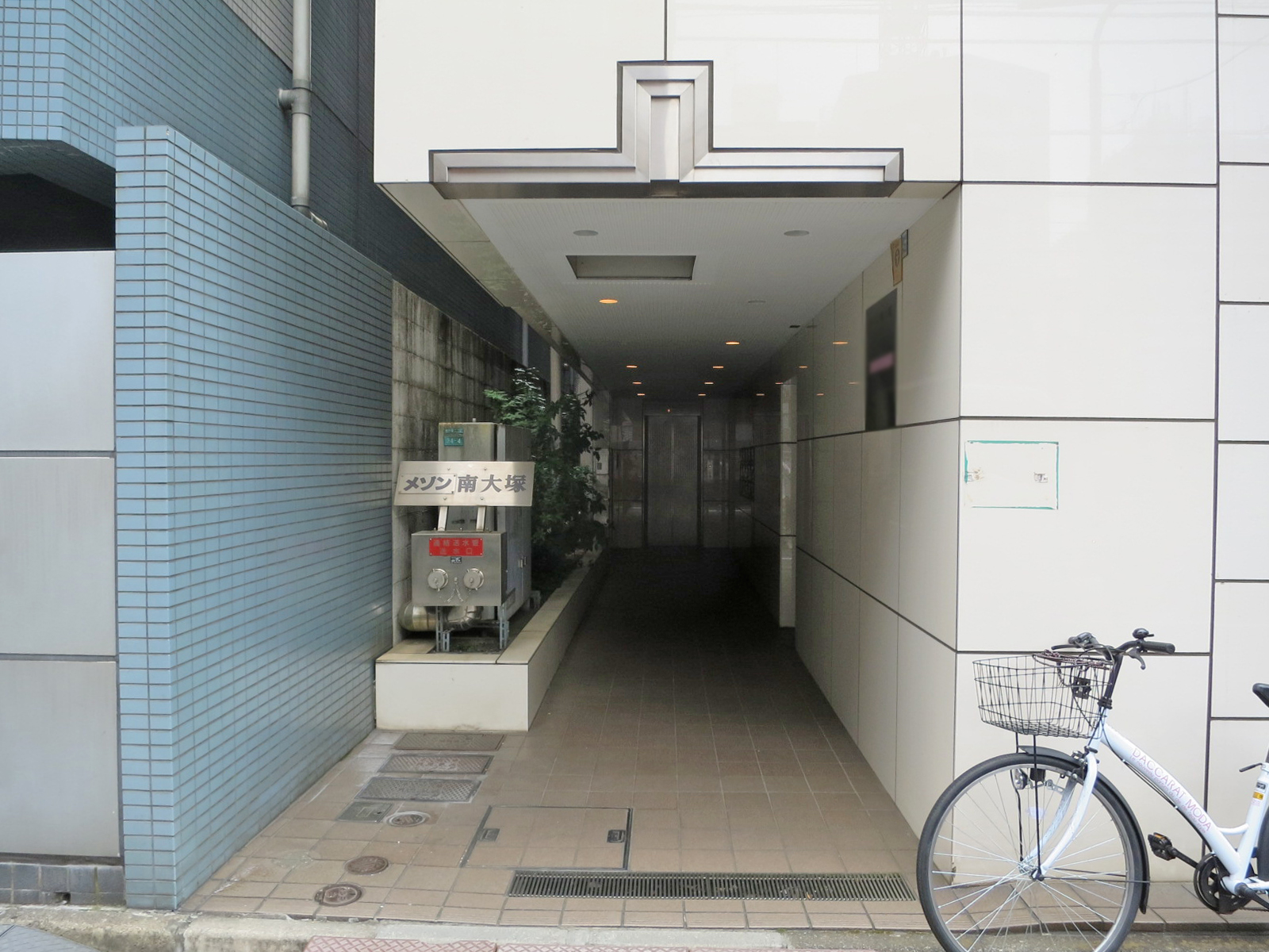 オフィス出入り口