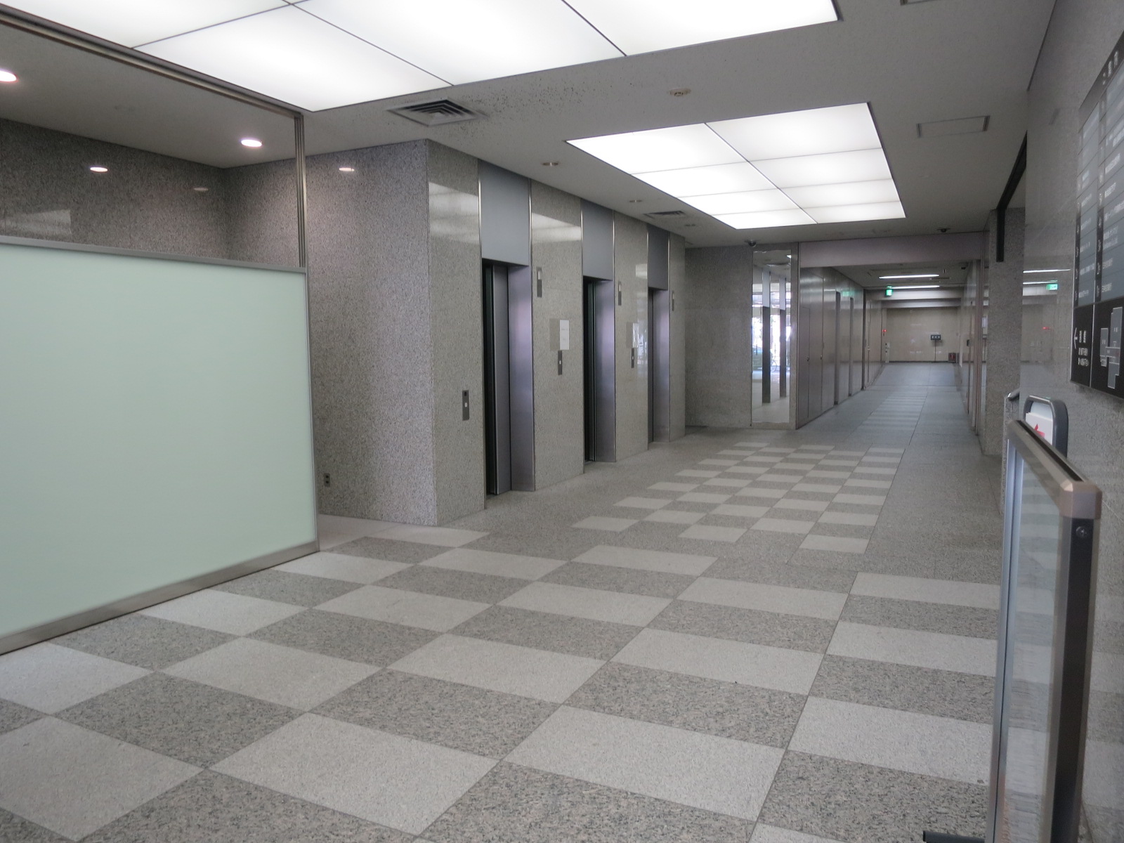 エレベーターホール
