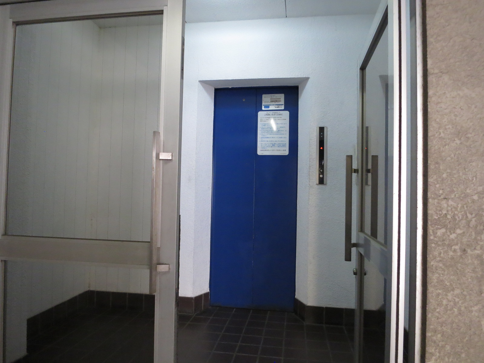 エレベーター(1基)