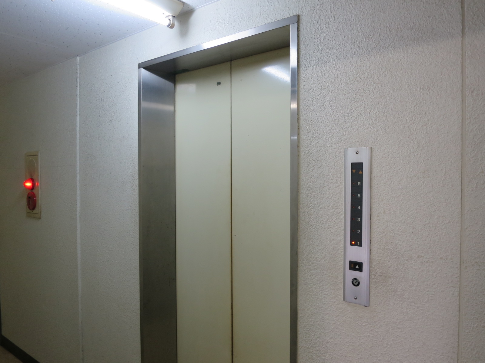 エレベーター