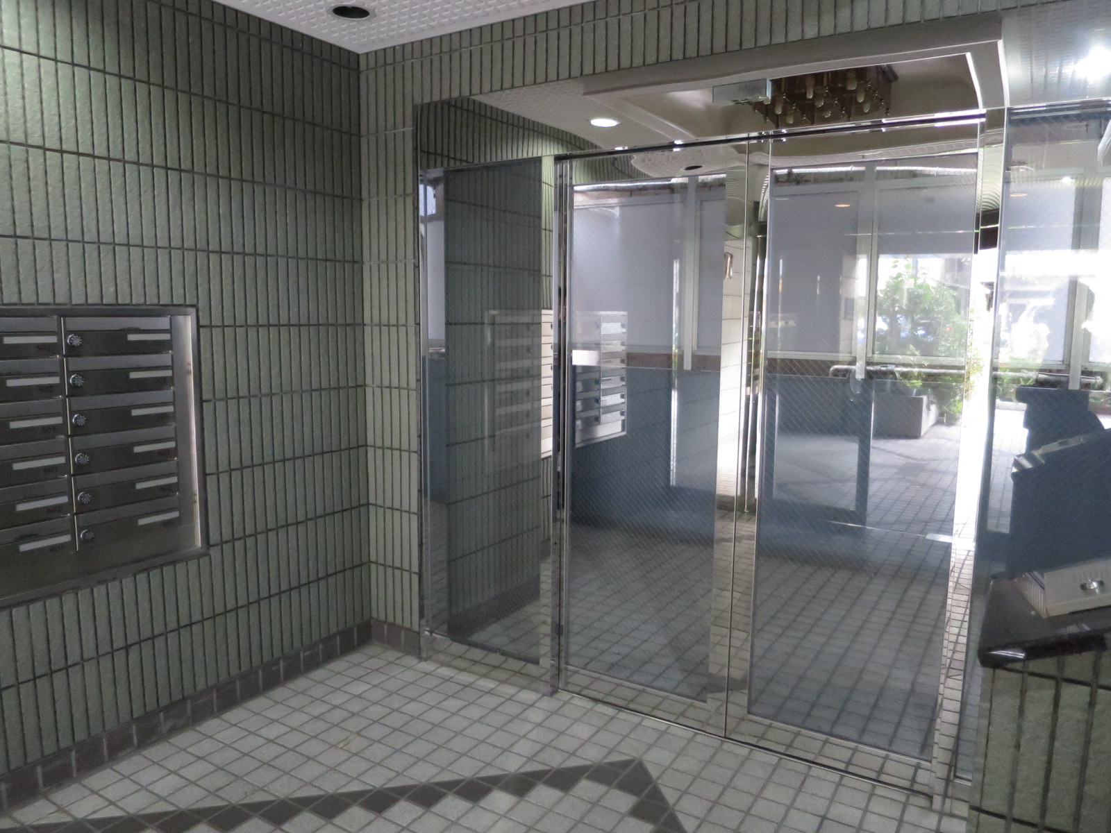エントランスホール