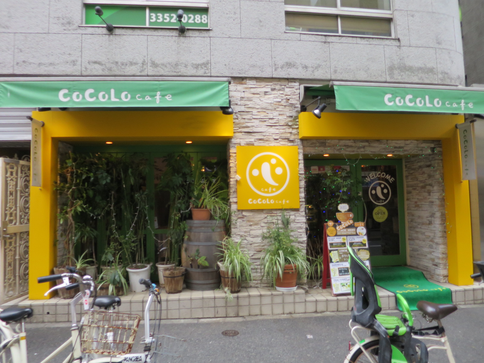 1階のカフェ