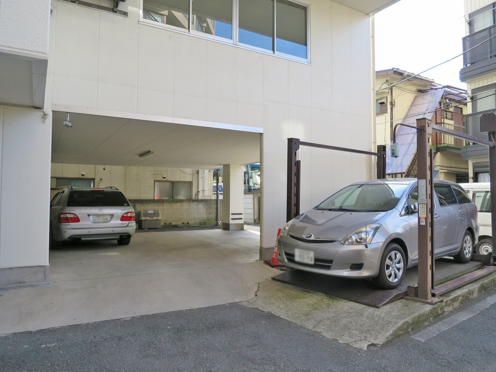 駐車場併設