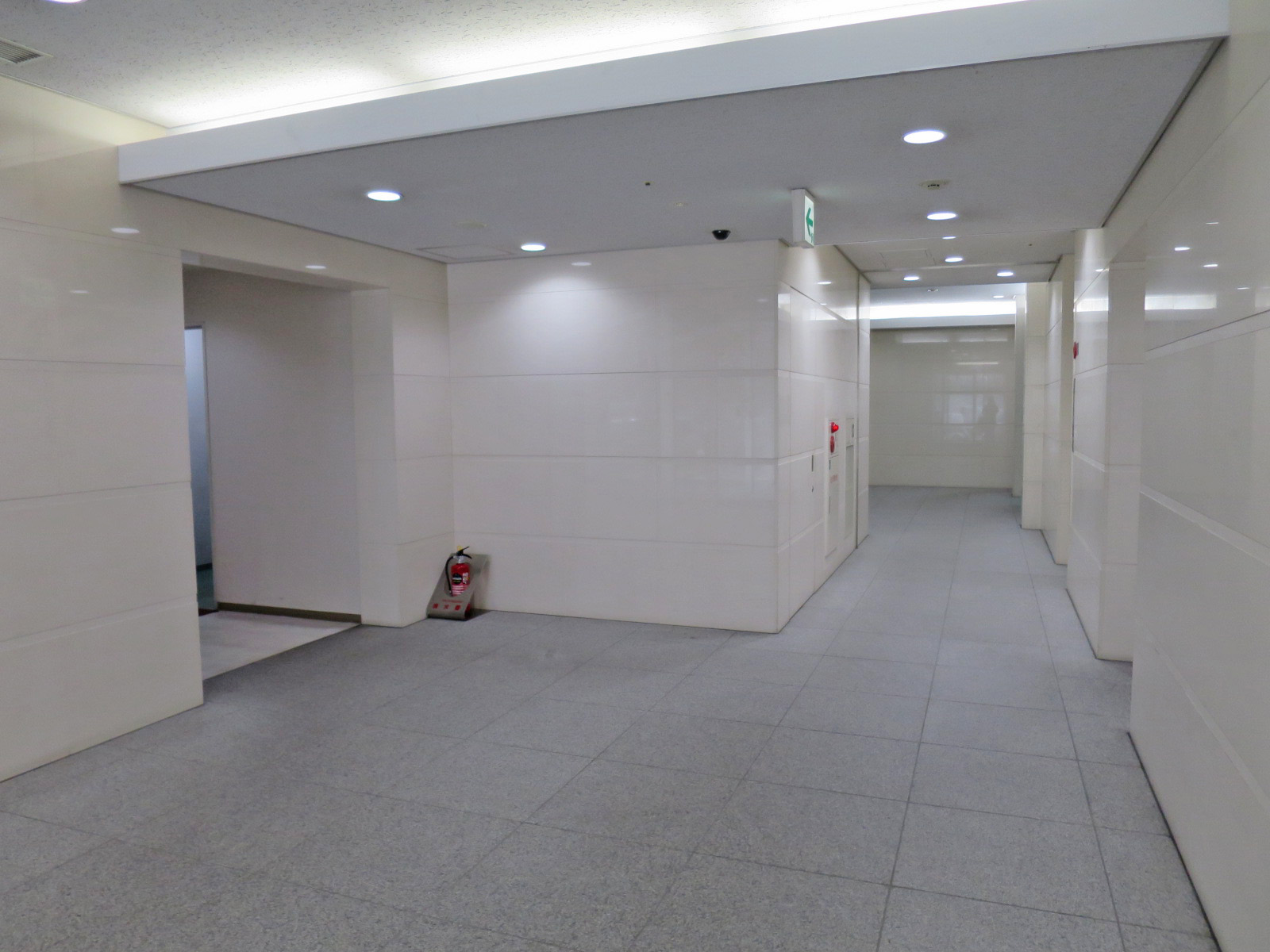 エントランスホール