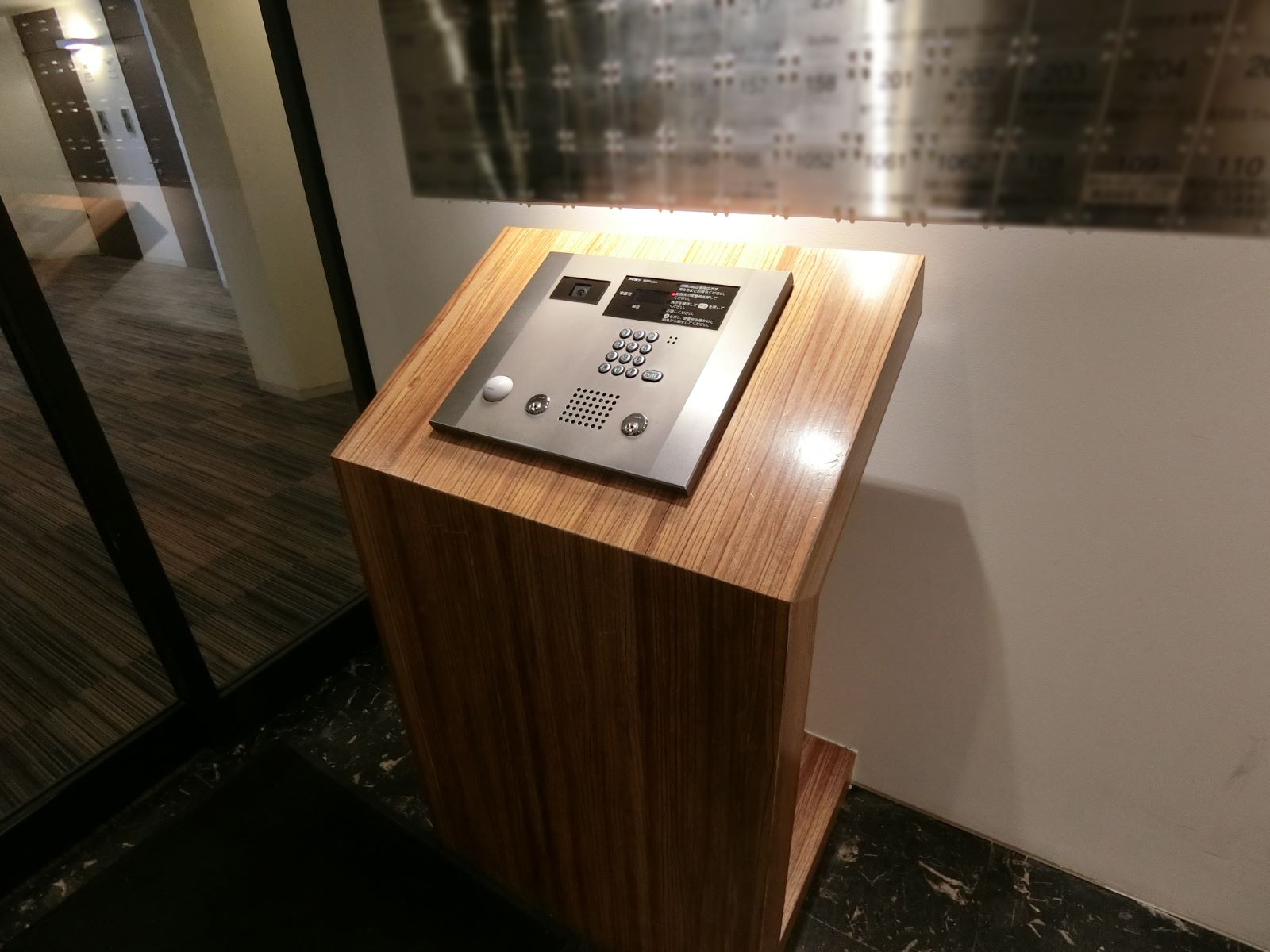 インターホン