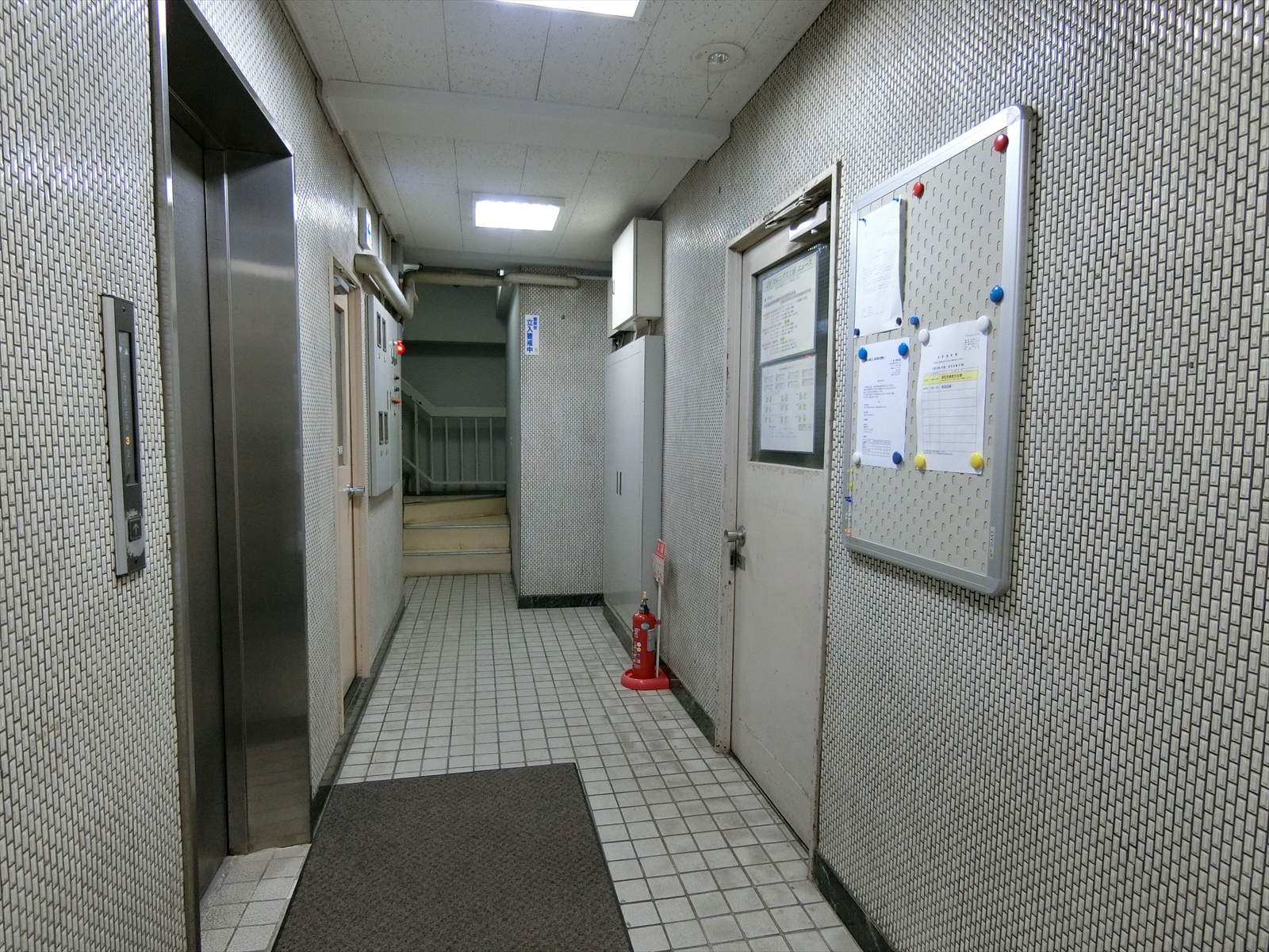 エレベーターホール