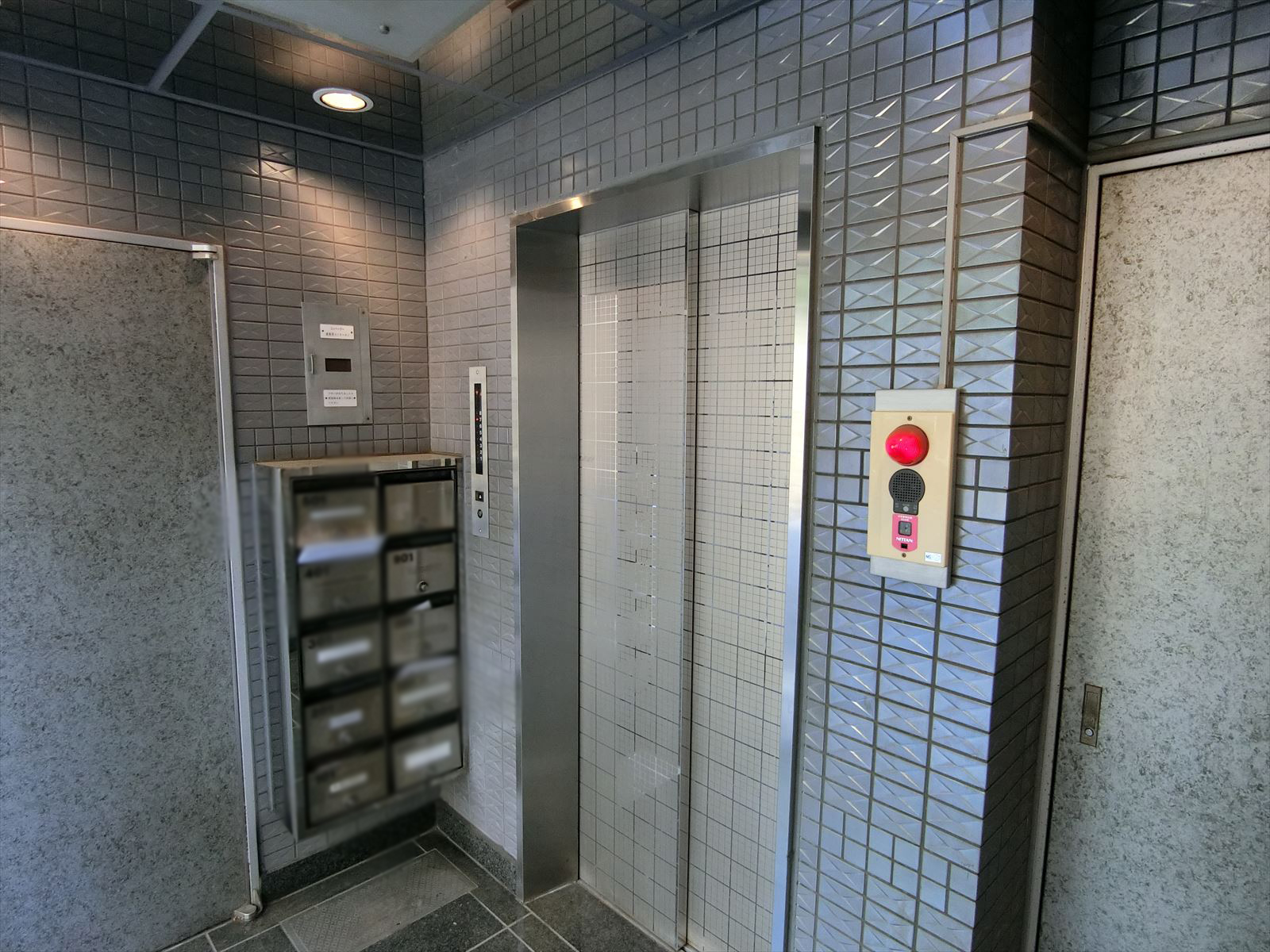 エレベーターホール