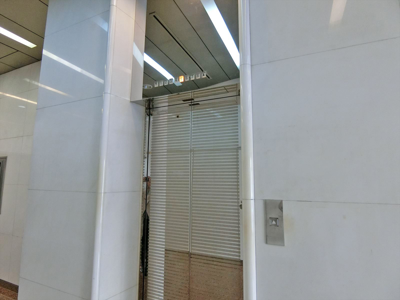 エレベーター(1基)