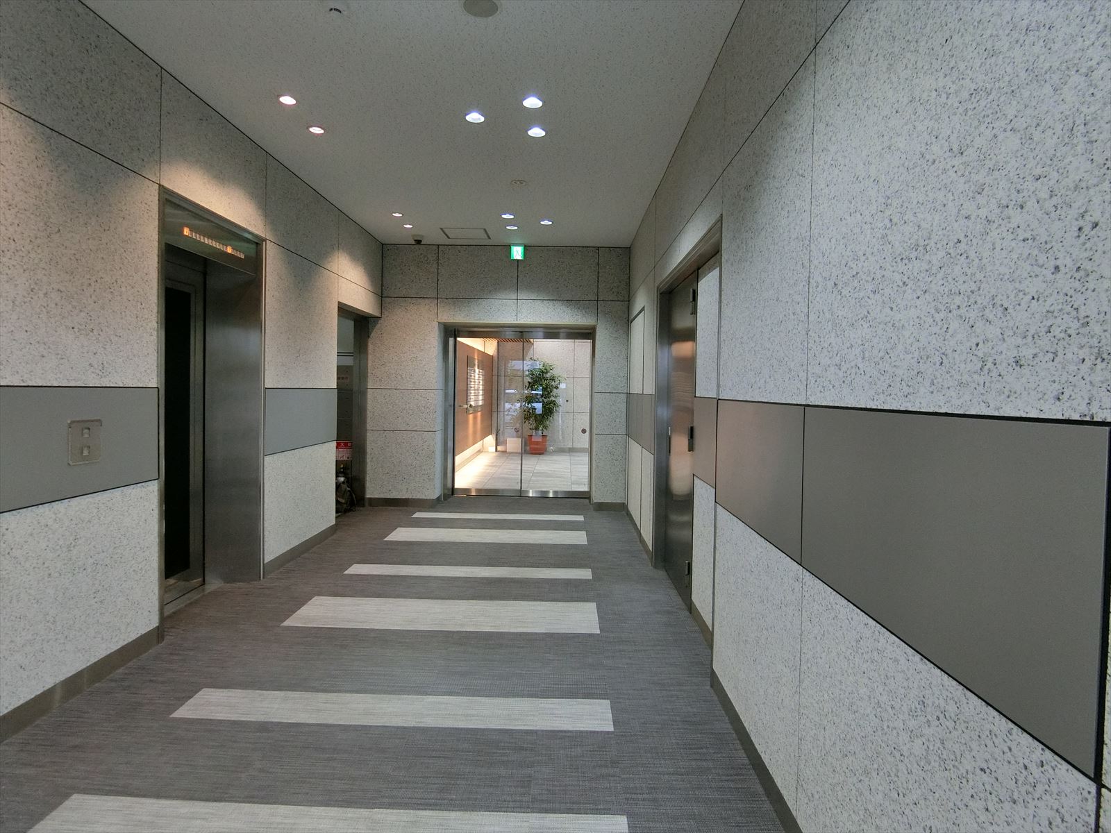 エレベーターホール