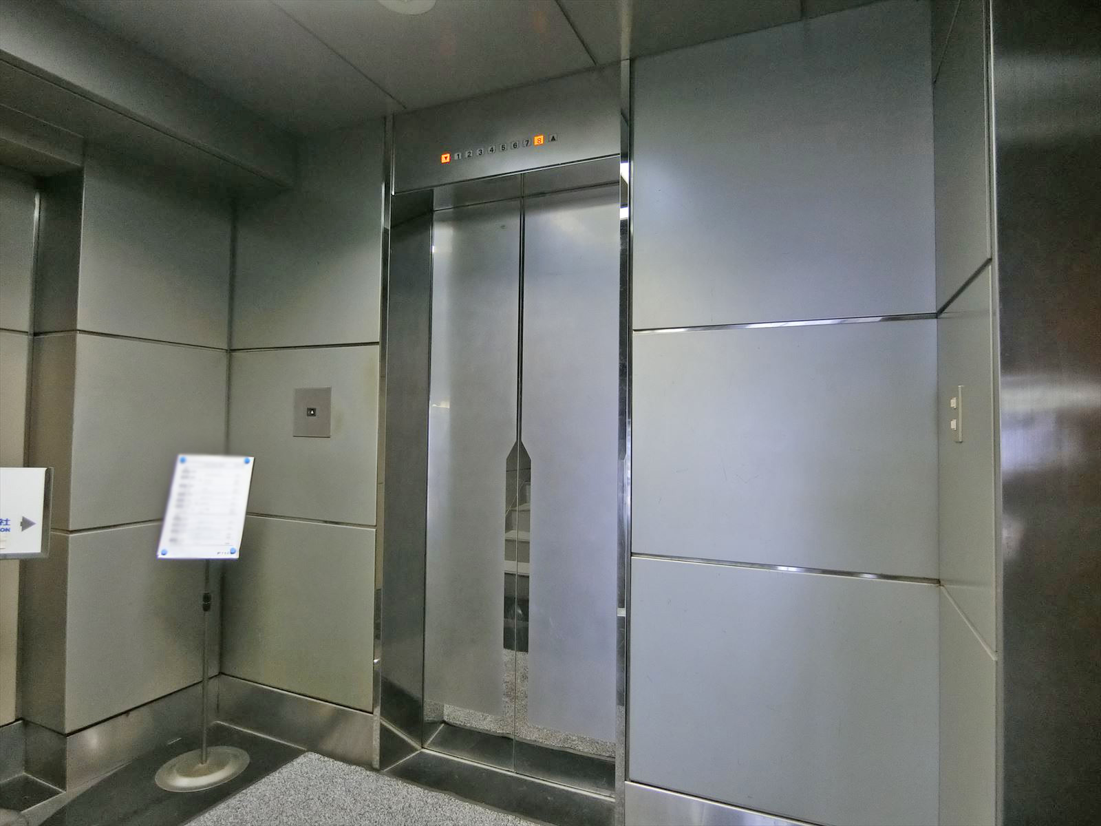 エレベーター