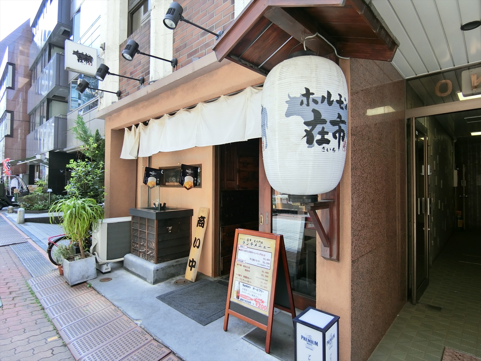 1階の飲食店