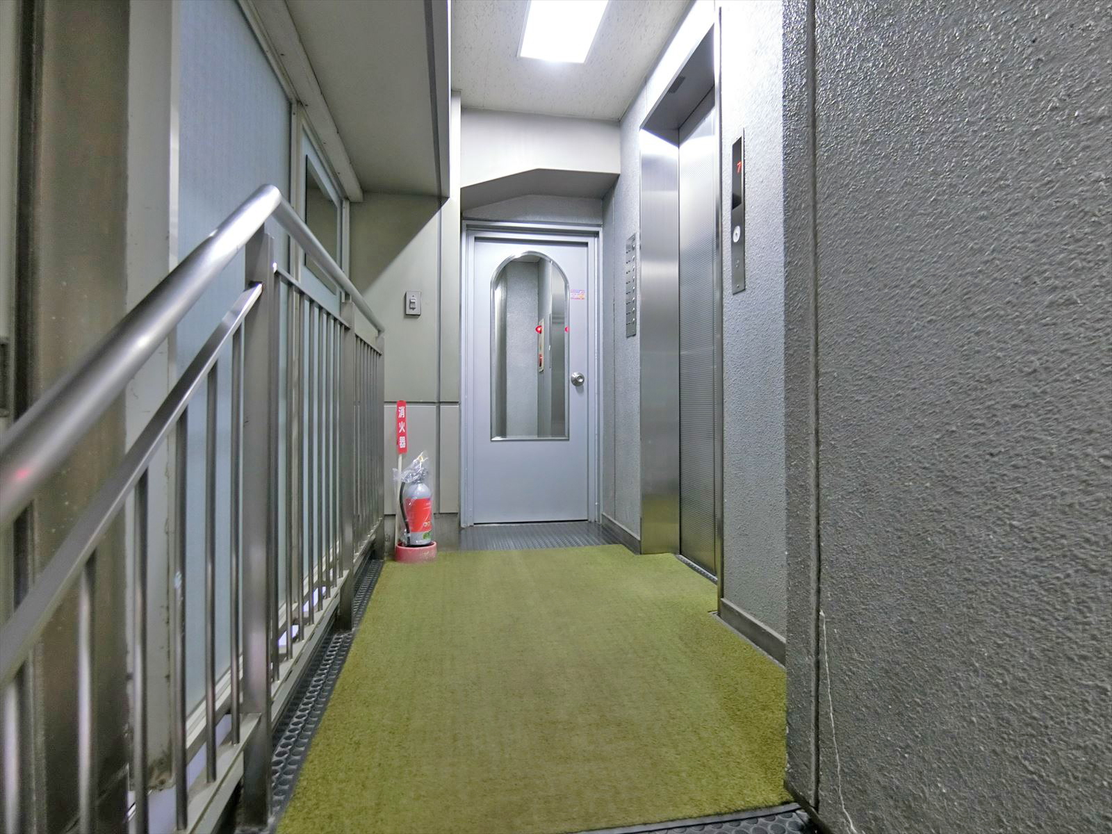 エントランスホール