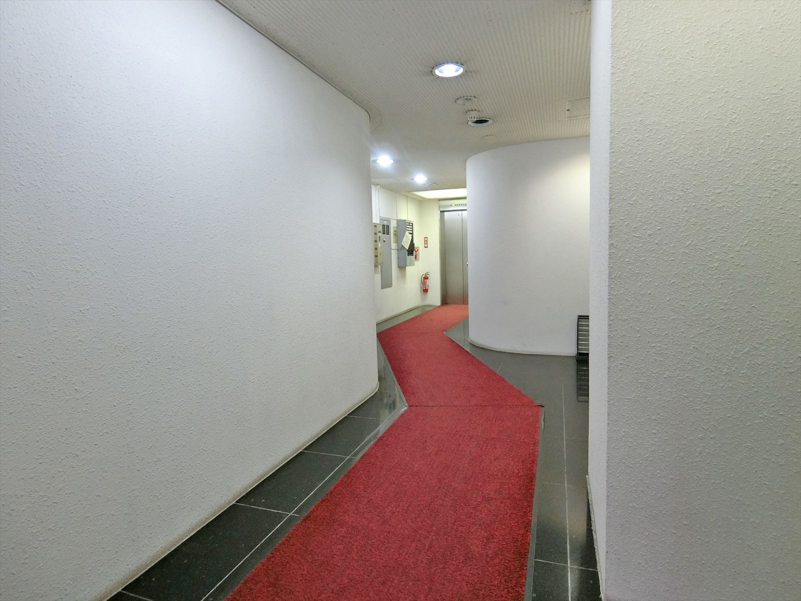 エントランスホール