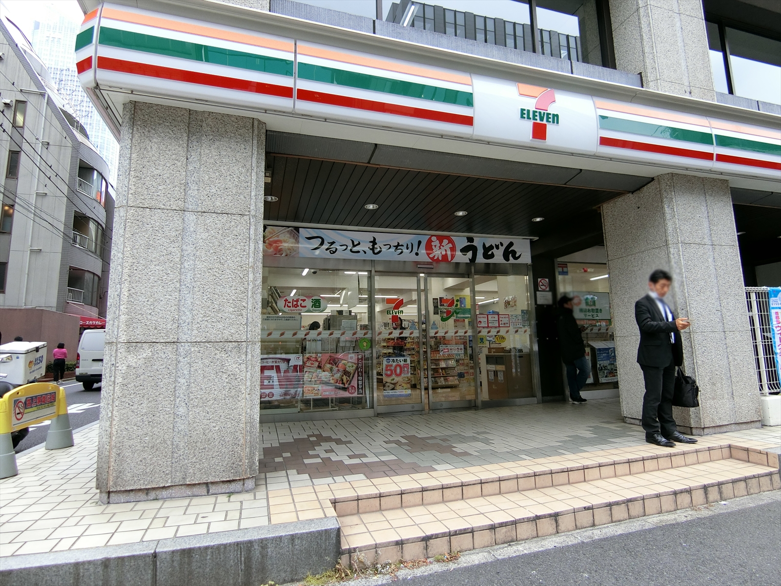 1階のセブンイレブン