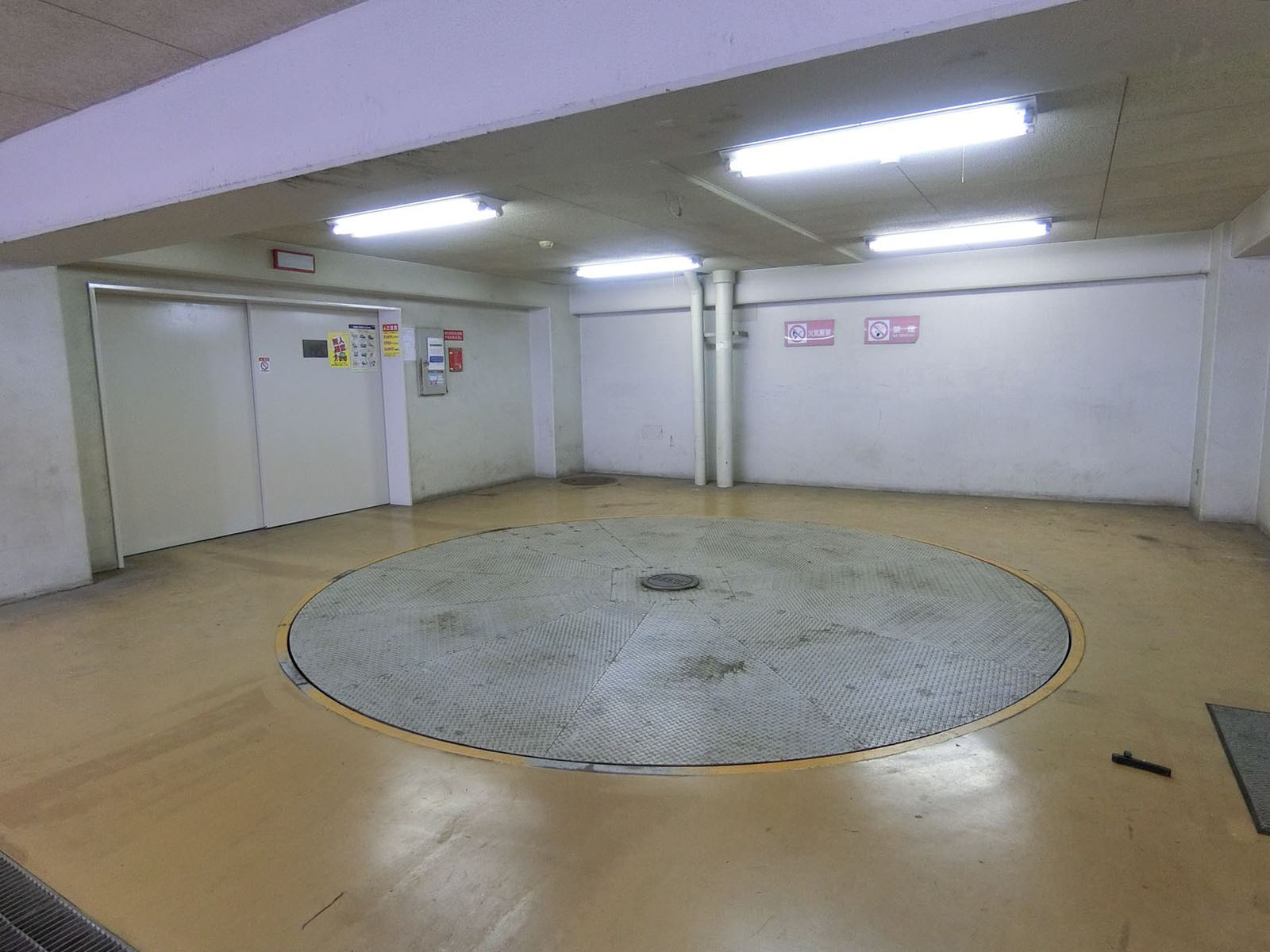 駐車場