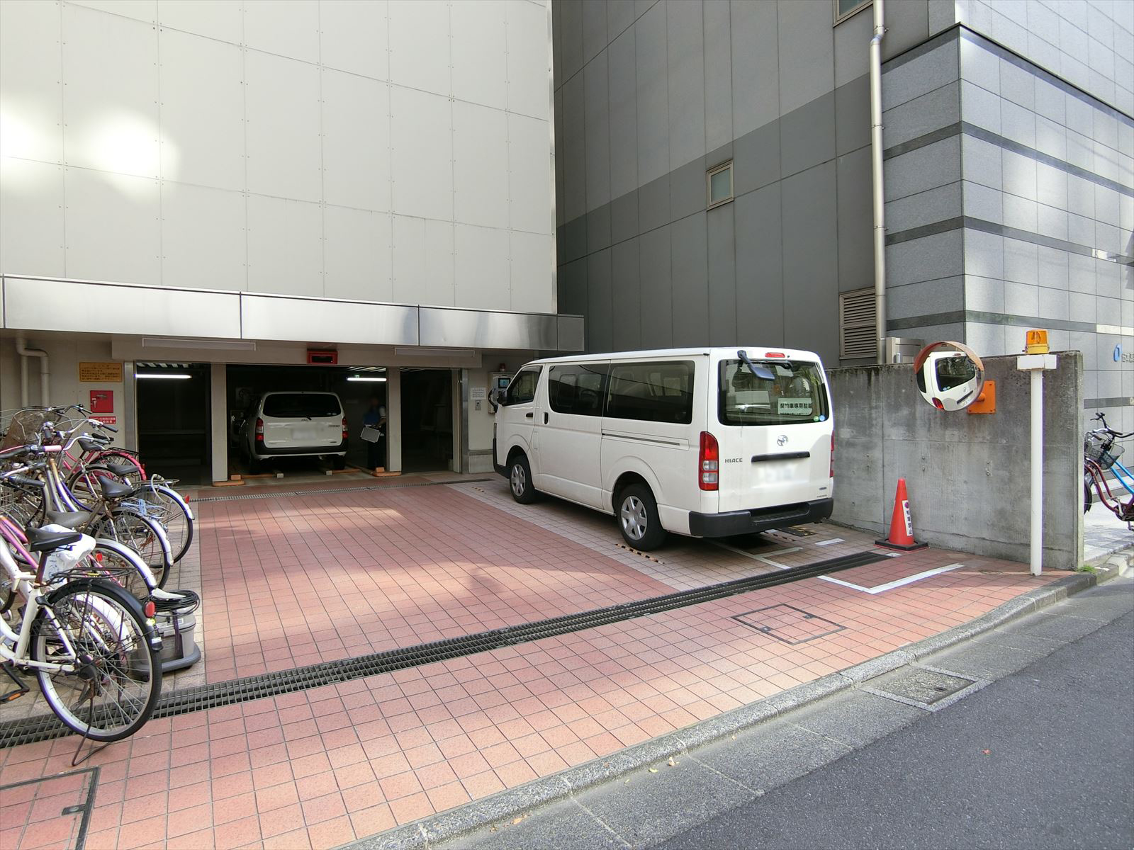駐車場併設