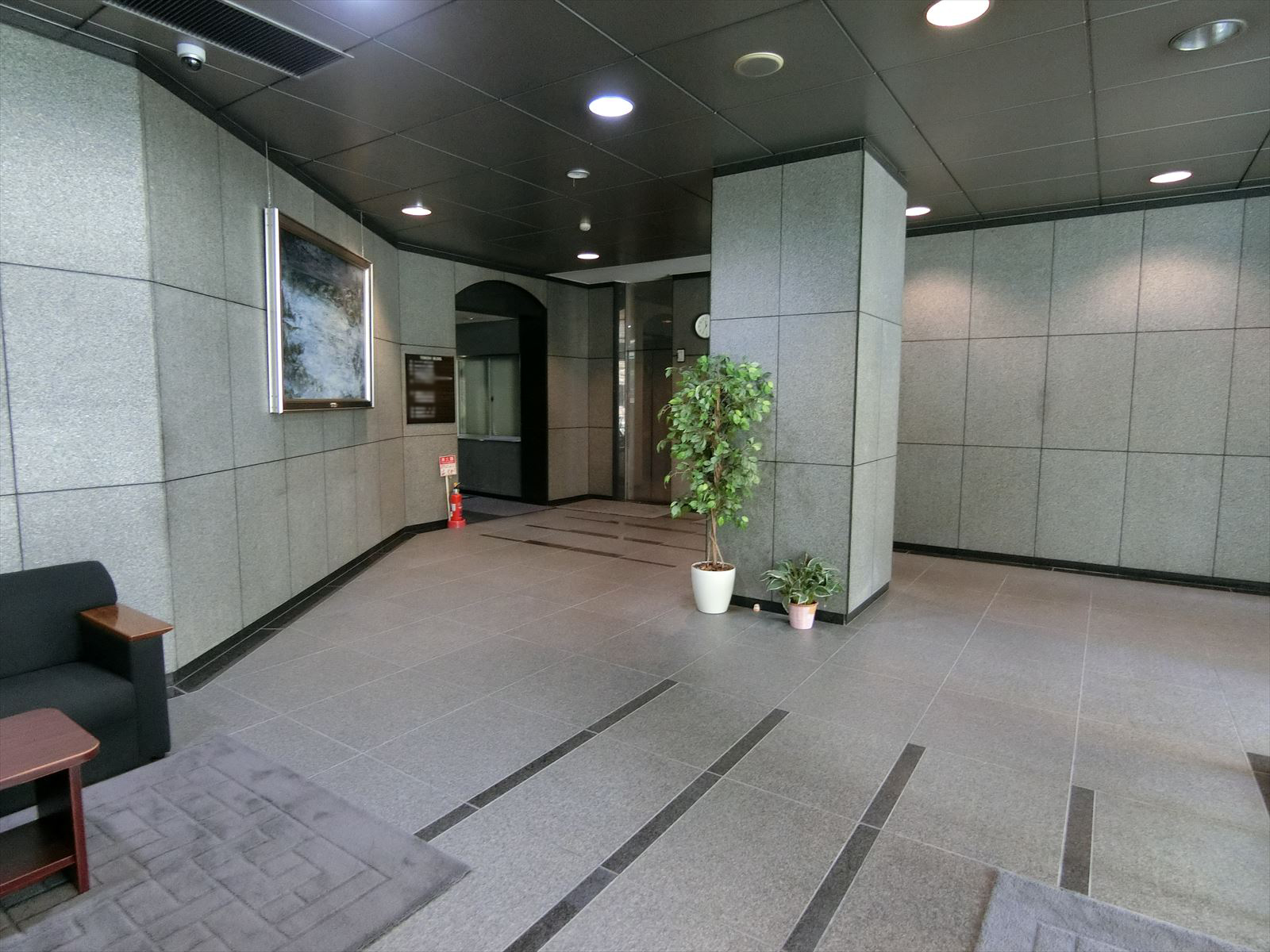 エントランスホール