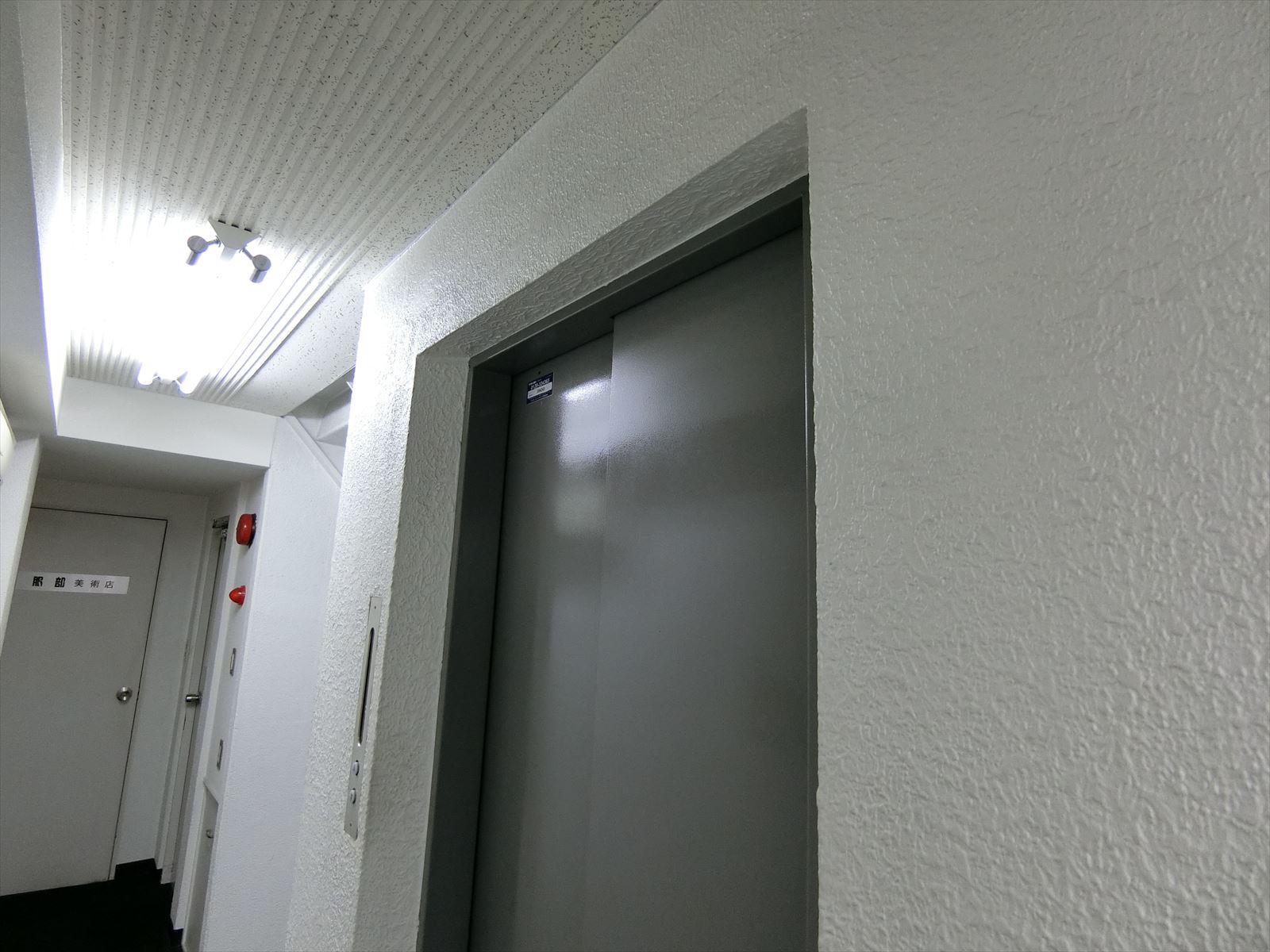 エレベーター1基