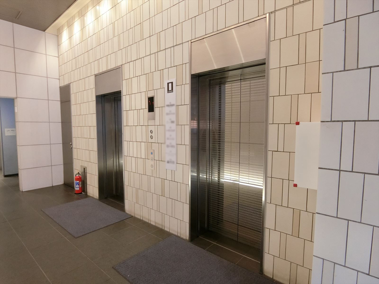 エレベーター2基