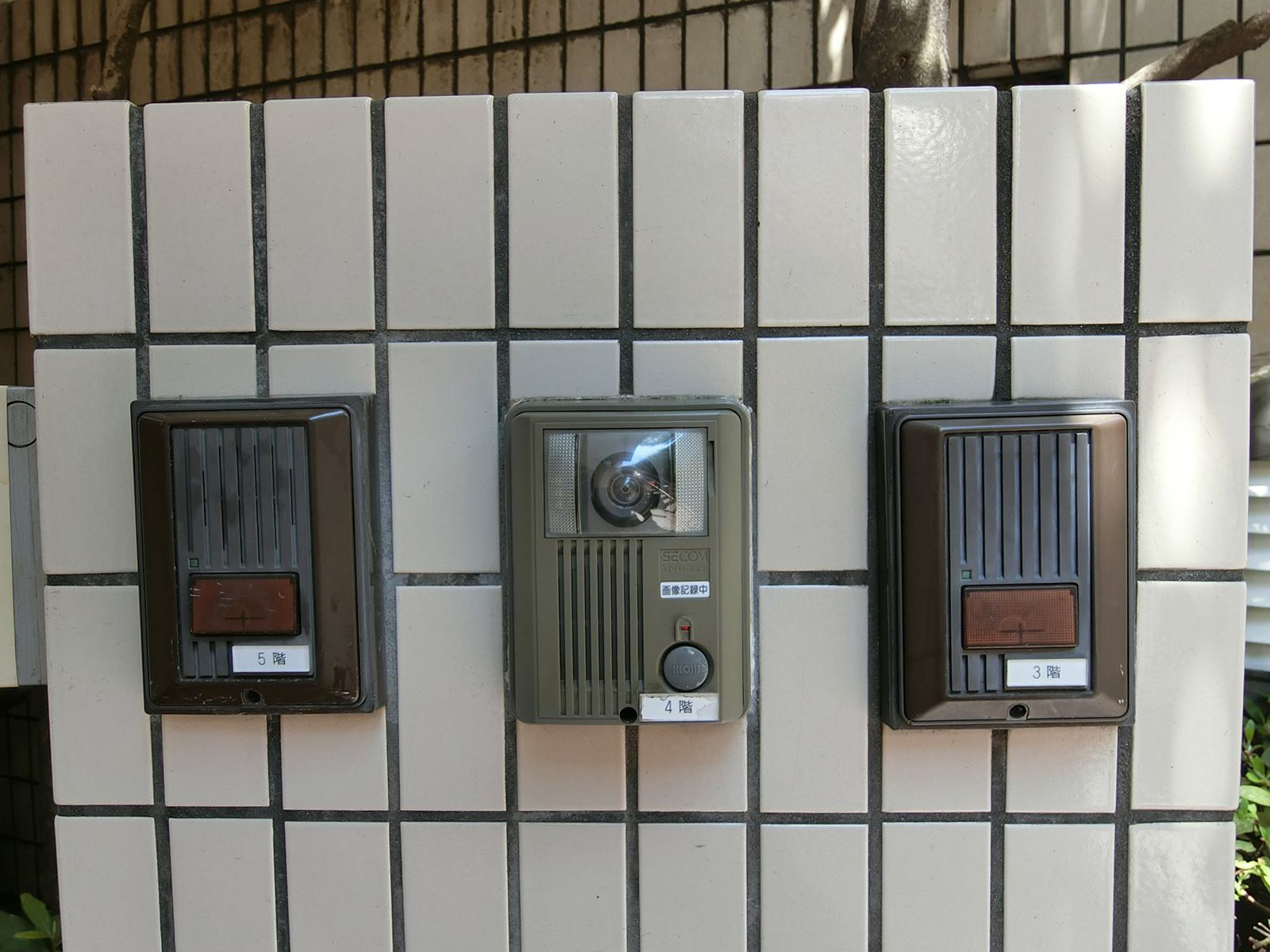 インターホン