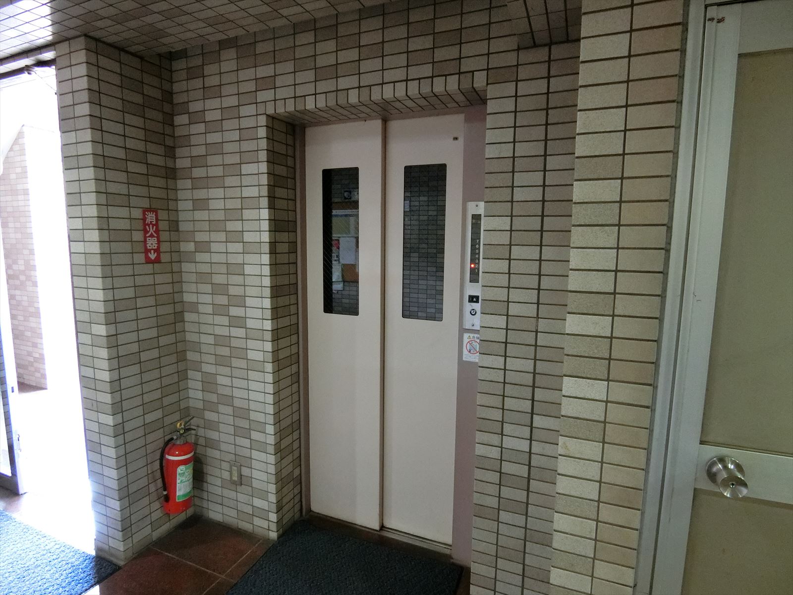 エレベーター