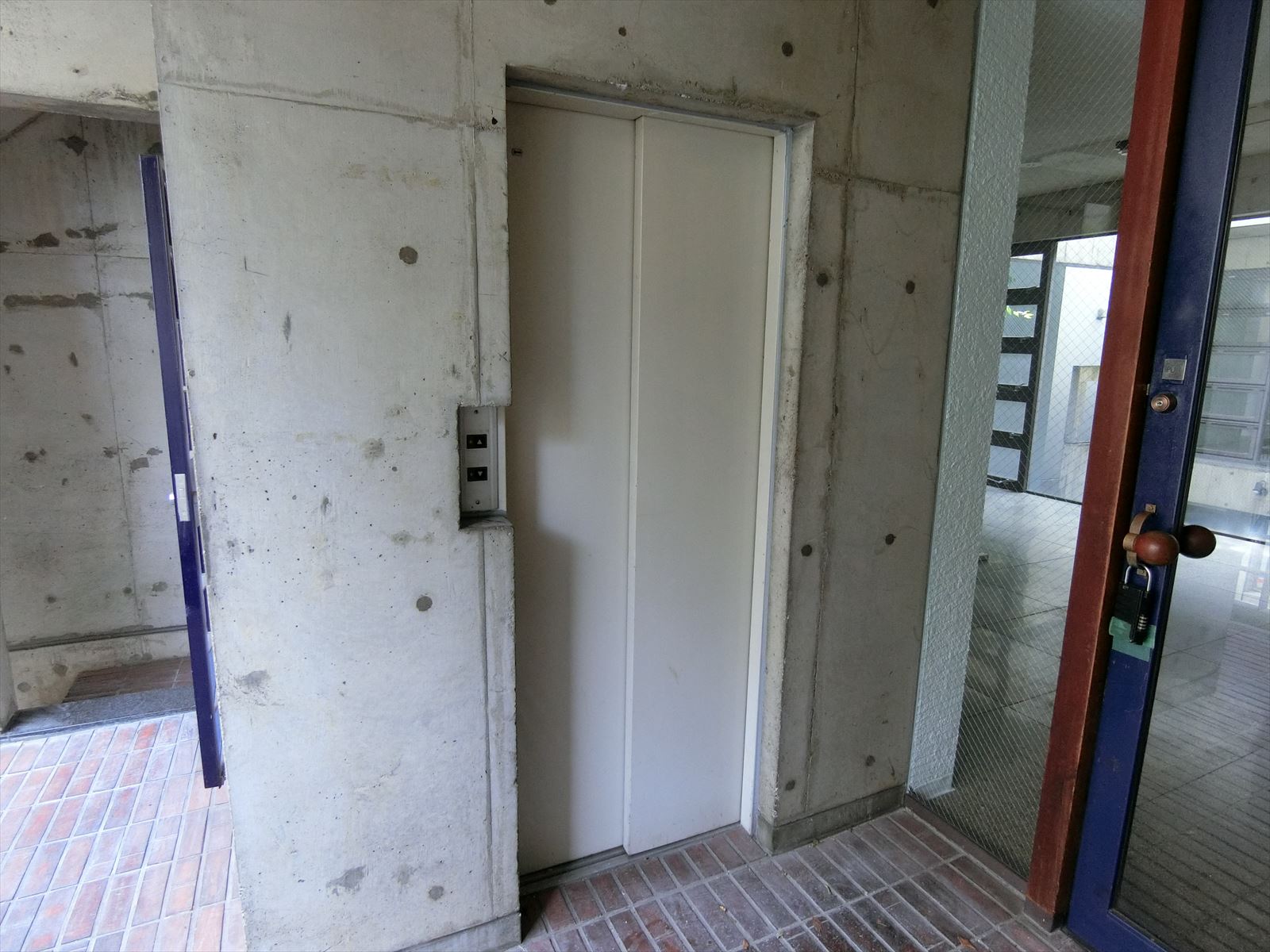 エレベーター