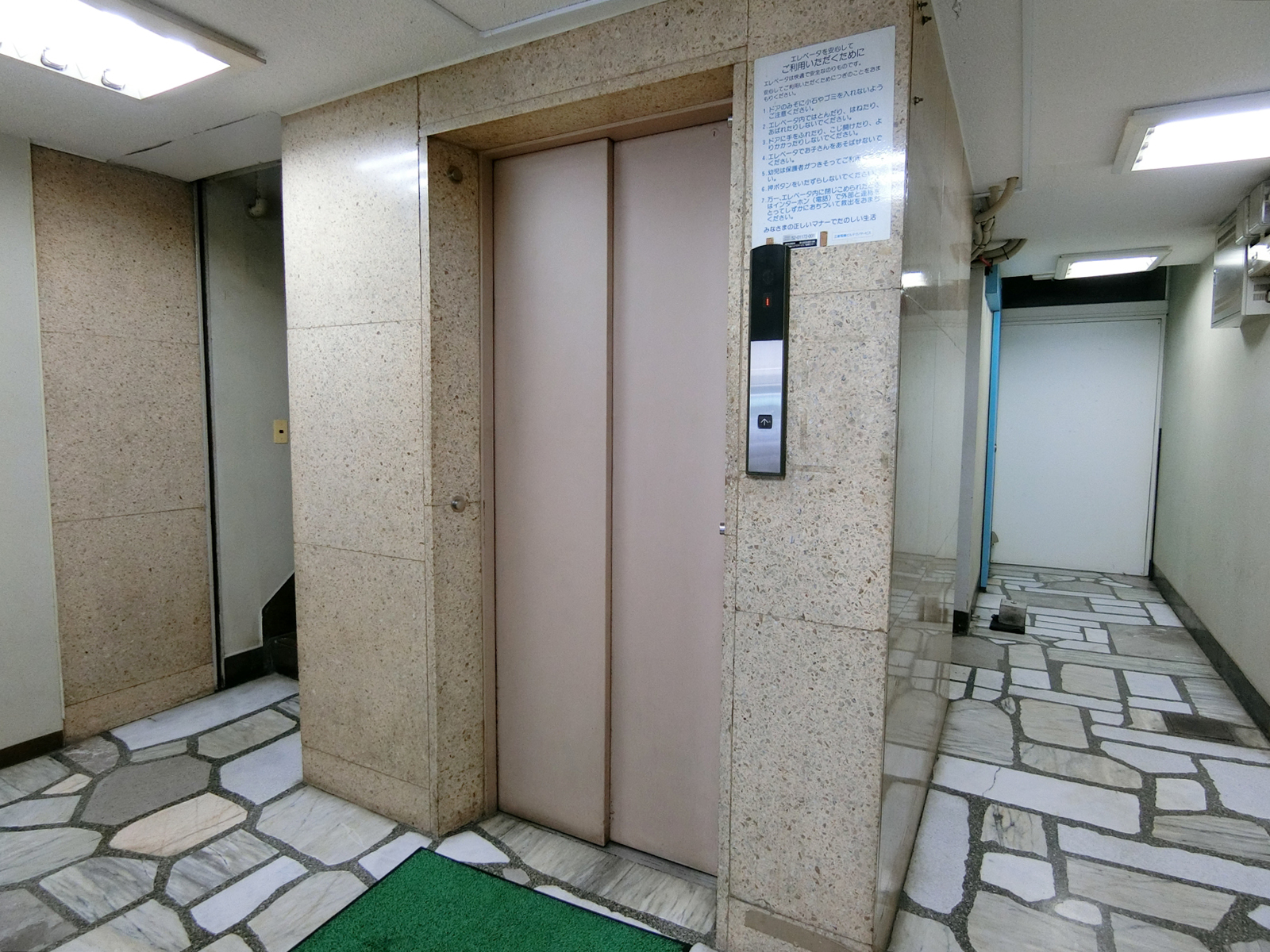 エレベーター