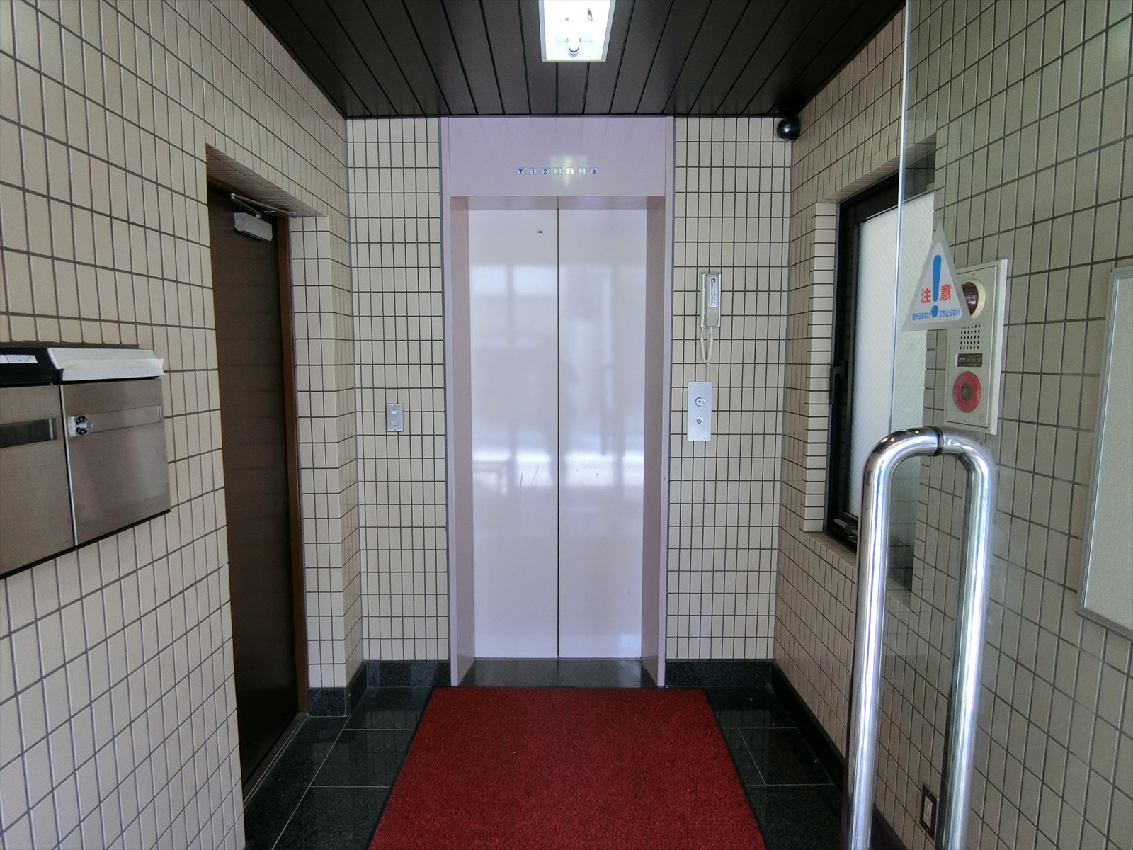 エントランスホール