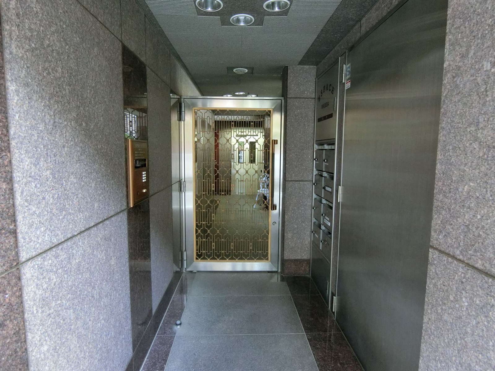 エントランスアプローチ