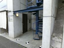 オフィスビル出入口