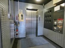 エレベーター(1基)