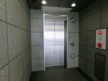 エレベーター(1基)