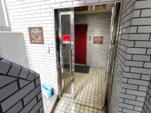 オフィスビル出入口