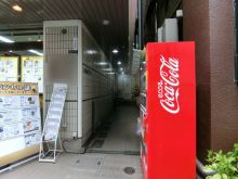 オフィスビル出入口