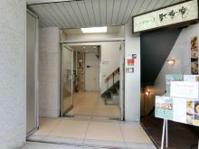 オフィスビル出入口