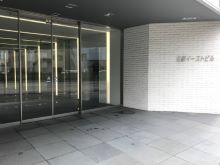 オフィスビル出入口