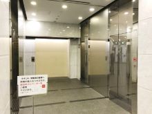 エレベーター(3基)