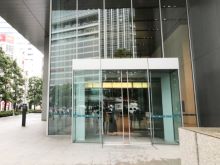 オフィスビル出入口