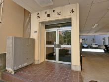 オフィスビル出入口