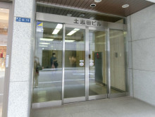 オフィスビル出入口